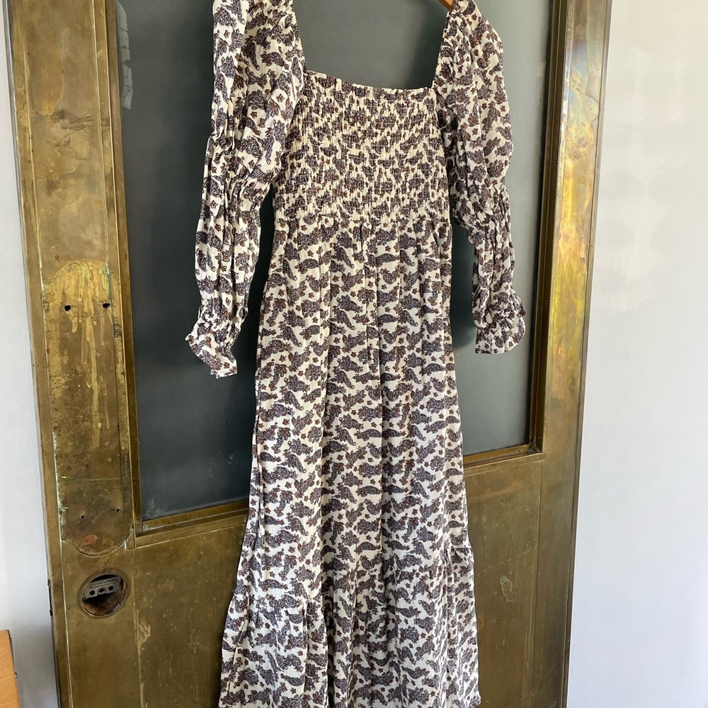 Smocked Square-Neck Midi Dress in Cream with Gray Floral Print - Picture 4 of 8